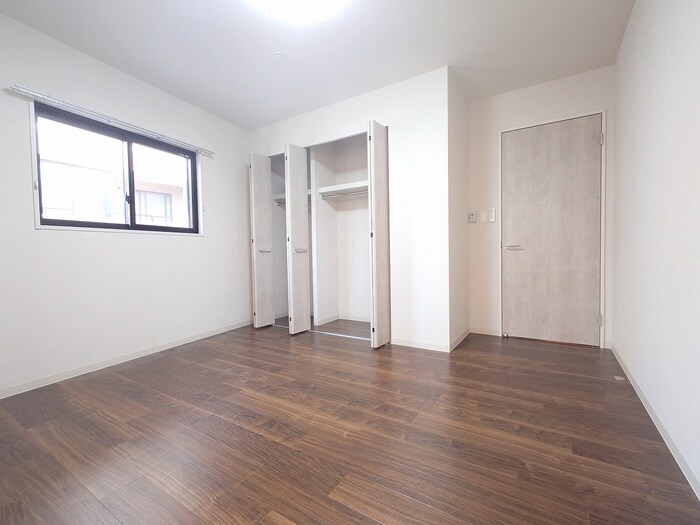 ファルマシアントアロードの物件内観写真