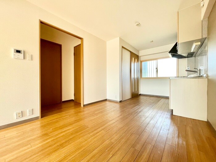 陵南ハイツの物件内観写真