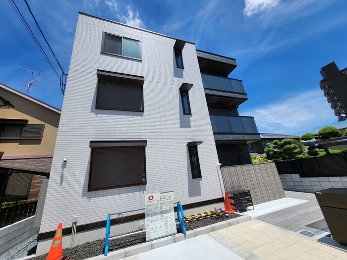 クラシスト千里丘上の物件外観写真