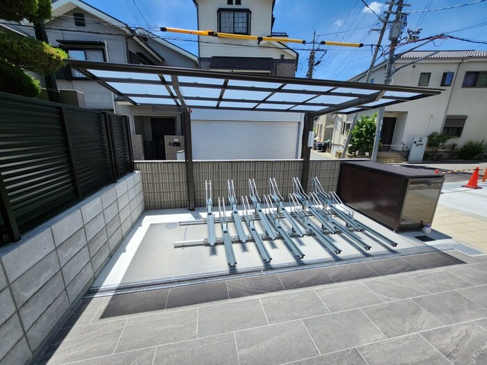 クラシスト千里丘上の物件外観写真