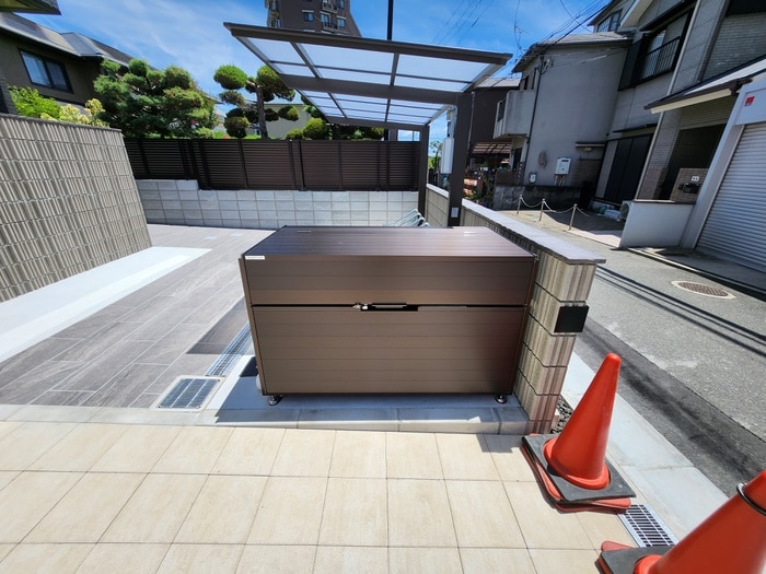 クラシスト千里丘上の物件外観写真