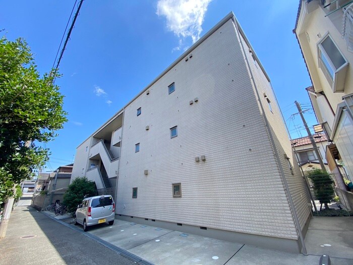 メゾン　エスコートの物件外観写真