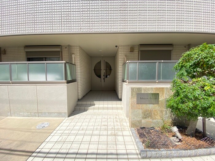 メゾン　エスコートの物件外観写真