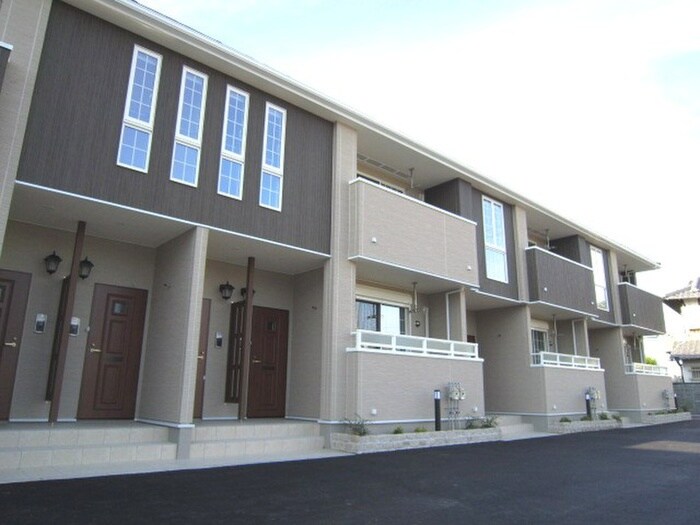 フォンテ－ヌ２番館の物件外観写真