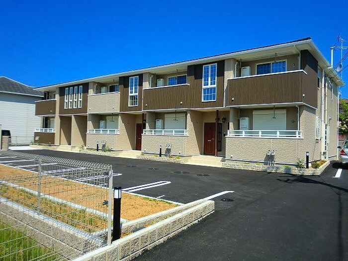 フォンテ－ヌ２番館の物件外観写真