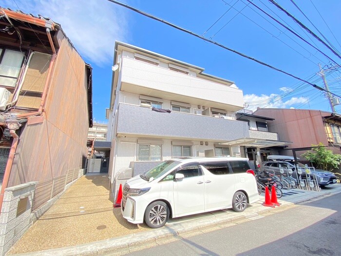 Carre heureux GOJOの物件外観写真