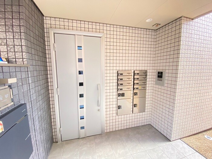 Carre heureux GOJOの物件外観写真