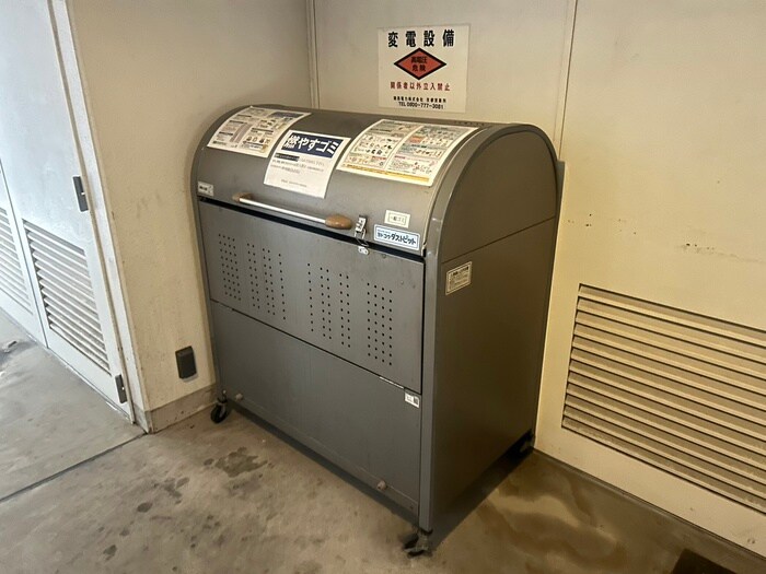 フェミネンス御所西（３０１）の物件外観写真