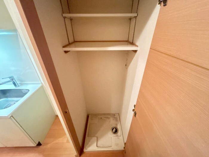 フェミネンス御所西（３０１）の物件内観写真