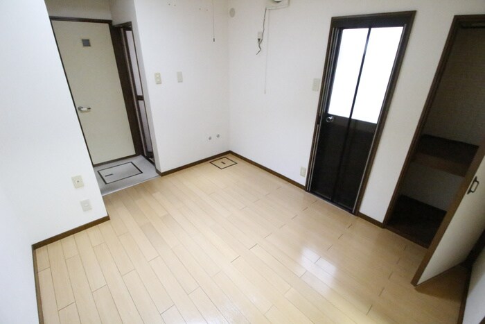 川田山田15-66貸家の物件内観写真