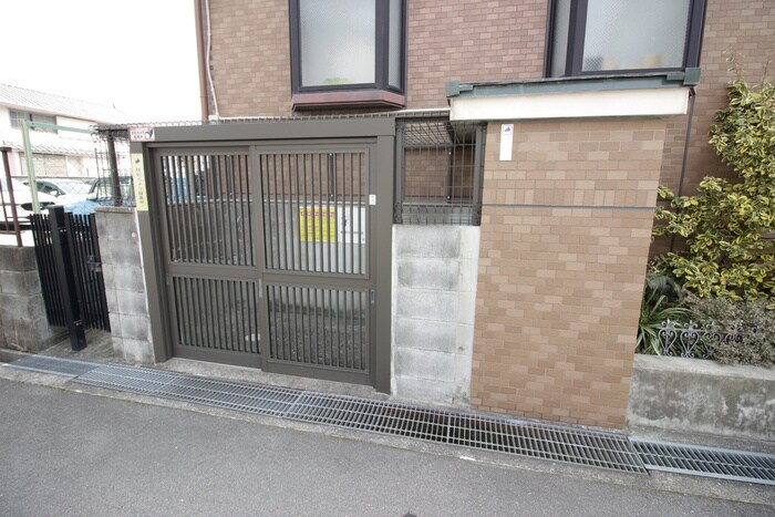 パ－クウエスト豊中の物件外観写真