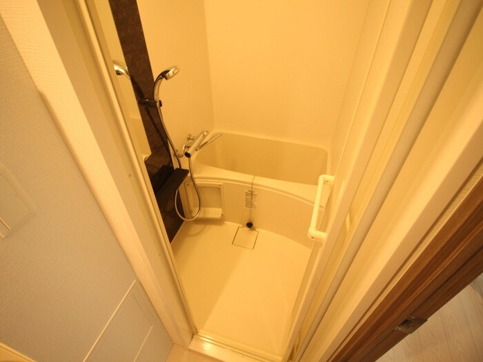 ｴｽﾘｰﾄﾞ京都梅小路ｱｳﾞｪﾆﾃ(101)の物件内観写真