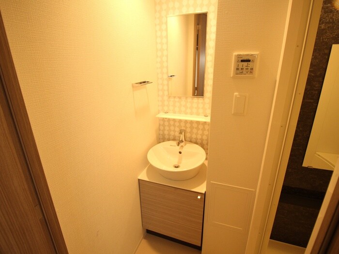 ｴｽﾘｰﾄﾞ京都梅小路ｱｳﾞｪﾆﾃ(101)の物件内観写真