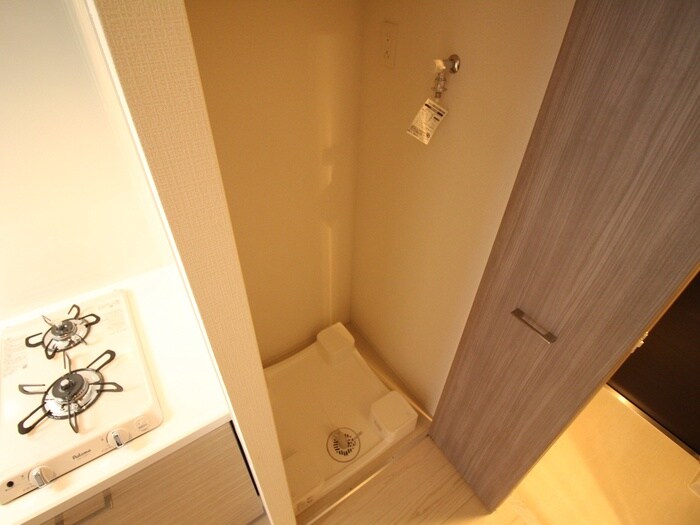 ｴｽﾘｰﾄﾞ京都梅小路ｱｳﾞｪﾆﾃ(101)の物件内観写真