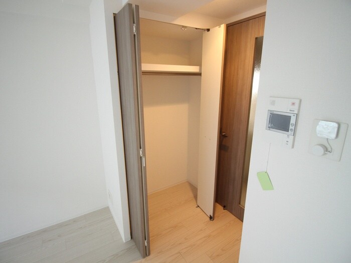 ｴｽﾘｰﾄﾞ京都梅小路ｱｳﾞｪﾆﾃ(101)の物件内観写真