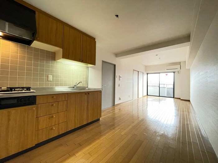 ｲﾝﾍﾟﾘｱﾙﾊﾟﾚｽ ﾘﾊﾞ-ｻｲﾄﾞの物件内観写真