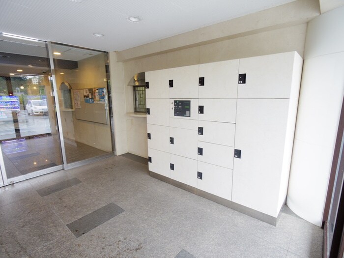 ｲﾝﾍﾟﾘｱﾙﾊﾟﾚｽ ﾘﾊﾞ-ｻｲﾄﾞの物件外観写真