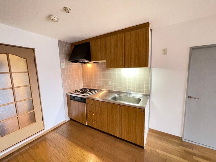 ｲﾝﾍﾟﾘｱﾙﾊﾟﾚｽ ﾘﾊﾞ-ｻｲﾄﾞの物件内観写真