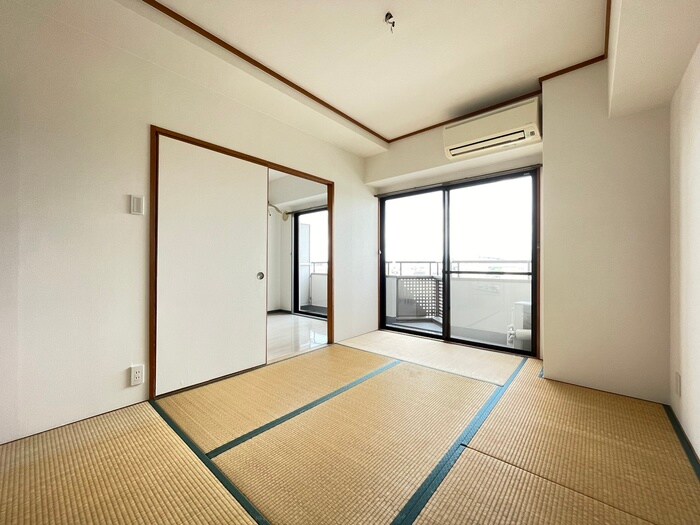 ｲﾝﾍﾟﾘｱﾙﾊﾟﾚｽ ﾘﾊﾞ-ｻｲﾄﾞの物件内観写真