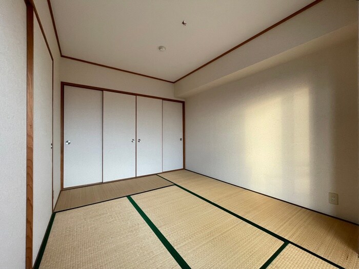 ｲﾝﾍﾟﾘｱﾙﾊﾟﾚｽ ﾘﾊﾞ-ｻｲﾄﾞの物件内観写真