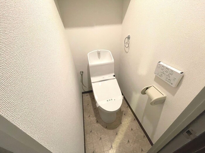 ｲﾝﾍﾟﾘｱﾙﾊﾟﾚｽ ﾘﾊﾞ-ｻｲﾄﾞの物件内観写真