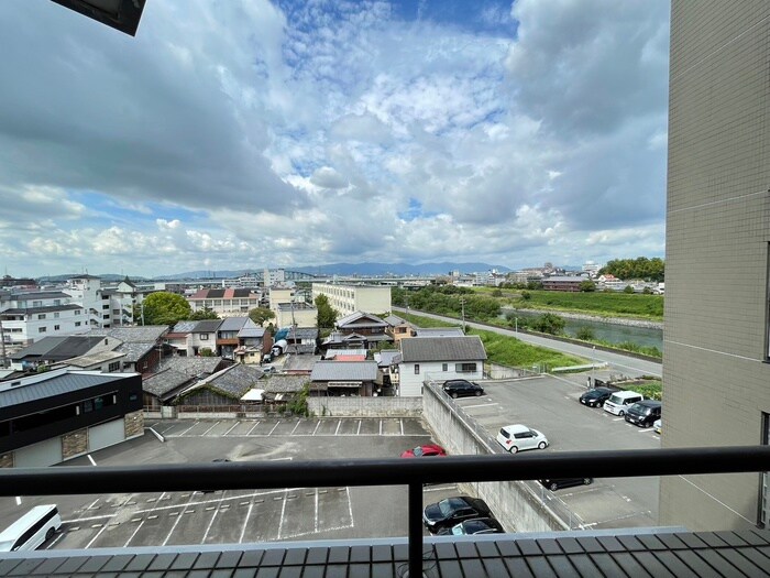 ｲﾝﾍﾟﾘｱﾙﾊﾟﾚｽ ﾘﾊﾞ-ｻｲﾄﾞの物件内観写真