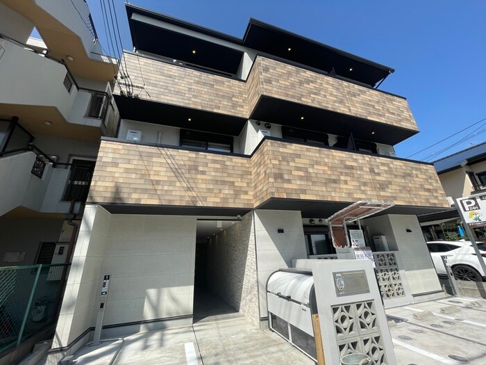 グランデコート西院三蔵の物件外観写真