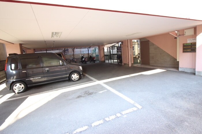 東建マンションの物件外観写真