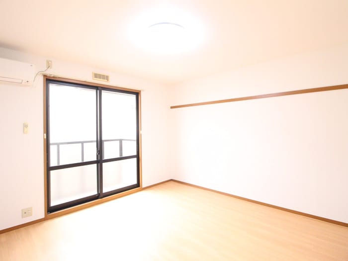 ヴィラ・ソレイユの物件内観写真