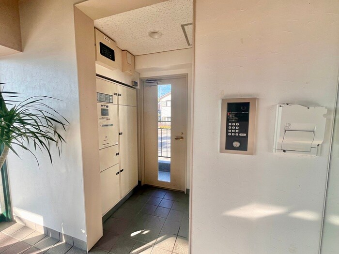 フロレスタ三輪の物件外観写真