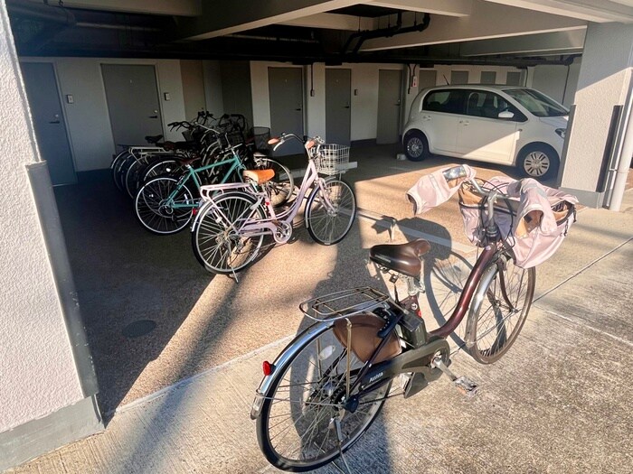 フロレスタ三輪の物件外観写真