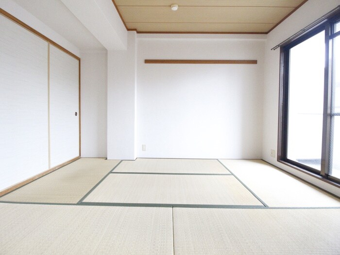 ファトゥル－ジェの物件内観写真