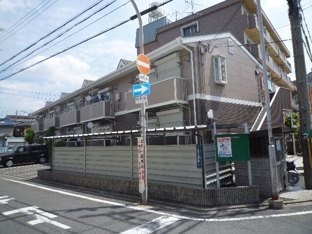 ﾚｰﾍﾞﾝ・ﾊｲﾑの物件外観写真