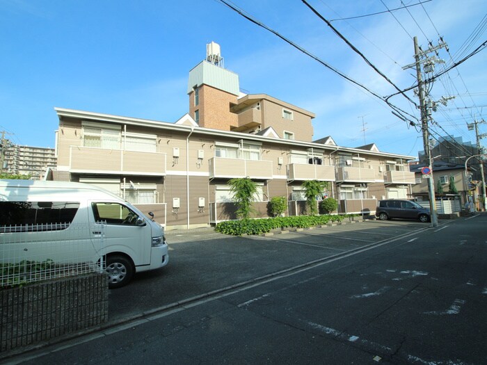 ﾚｰﾍﾞﾝ・ﾊｲﾑの物件外観写真