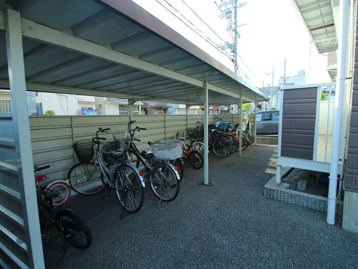 ﾚｰﾍﾞﾝ・ﾊｲﾑの物件外観写真