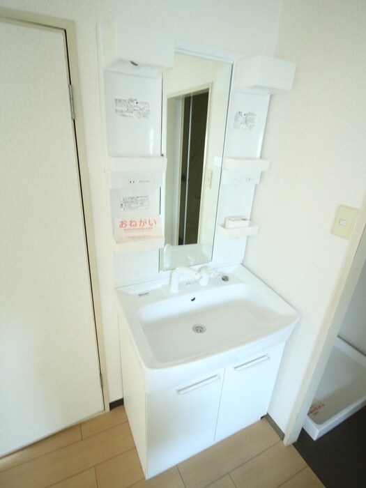 ﾚｰﾍﾞﾝ・ﾊｲﾑの物件内観写真