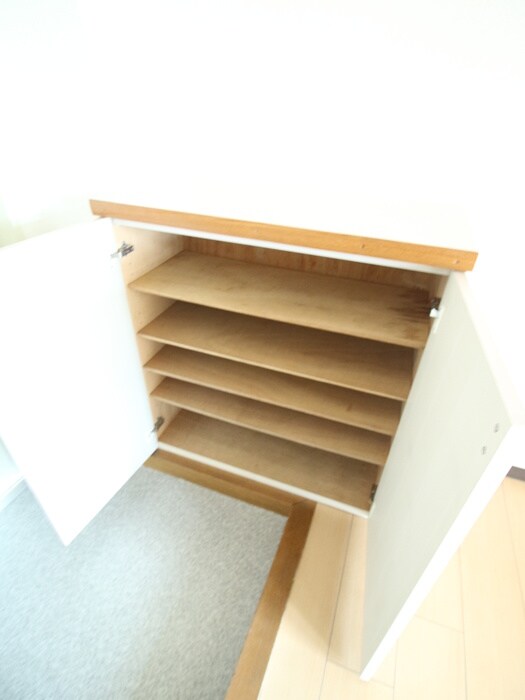 ﾚｰﾍﾞﾝ・ﾊｲﾑの物件内観写真