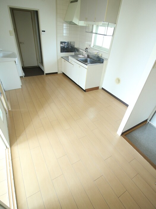 ﾚｰﾍﾞﾝ・ﾊｲﾑの物件内観写真