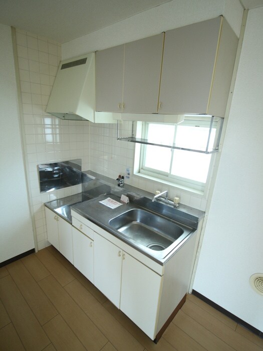 ﾚｰﾍﾞﾝ・ﾊｲﾑの物件内観写真