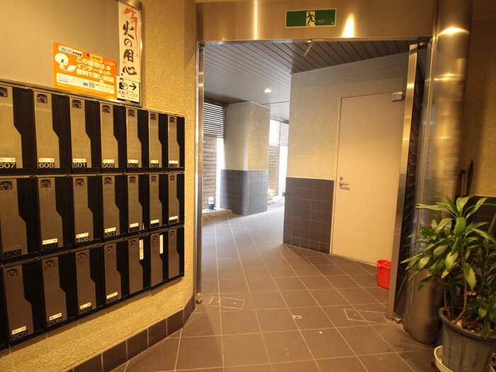 カノン雁金の物件外観写真