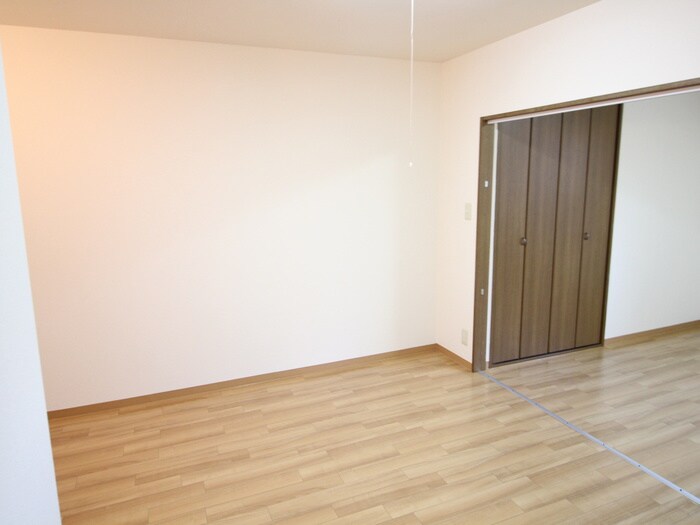 メニ－ロ－ザ甲東園の物件内観写真