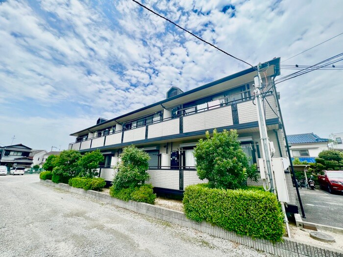 クレセントの物件外観写真