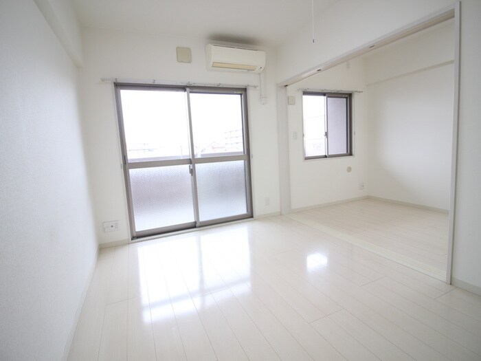 セリ－ゼウエストの物件内観写真