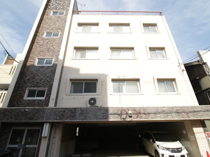 高丸マンションの物件外観写真