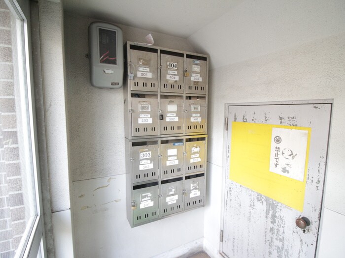 高丸マンションの物件外観写真