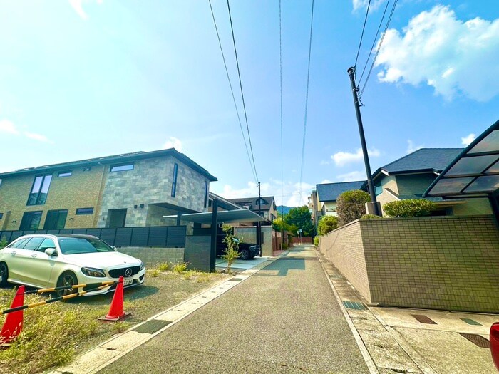 マンション芦屋の里の物件外観写真