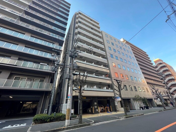 オリエンタル江坂の物件外観写真