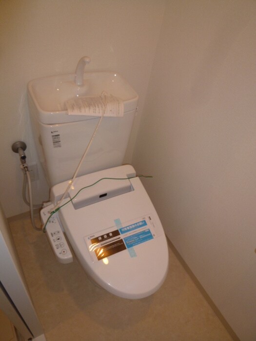 オリエンタル江坂の物件内観写真