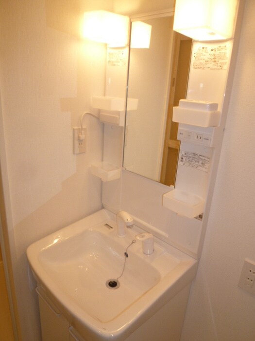 オリエンタル江坂の物件内観写真