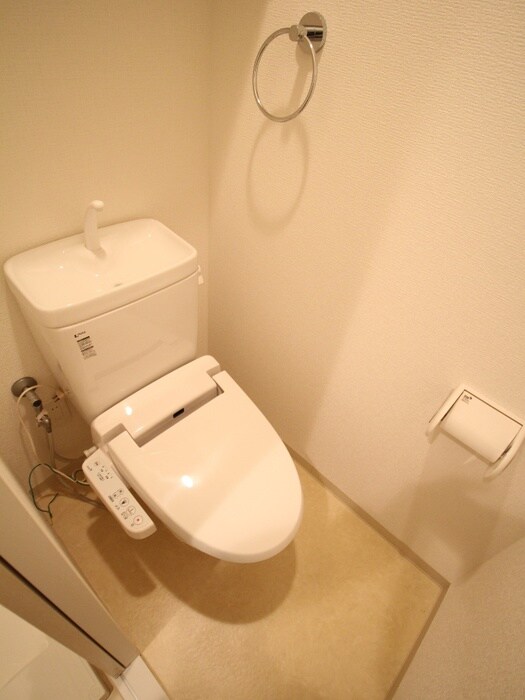 オリエンタル江坂の物件内観写真